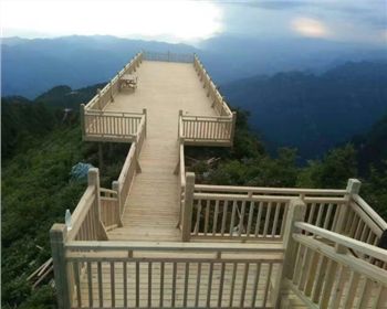 綿陽(yáng)防腐木棧道